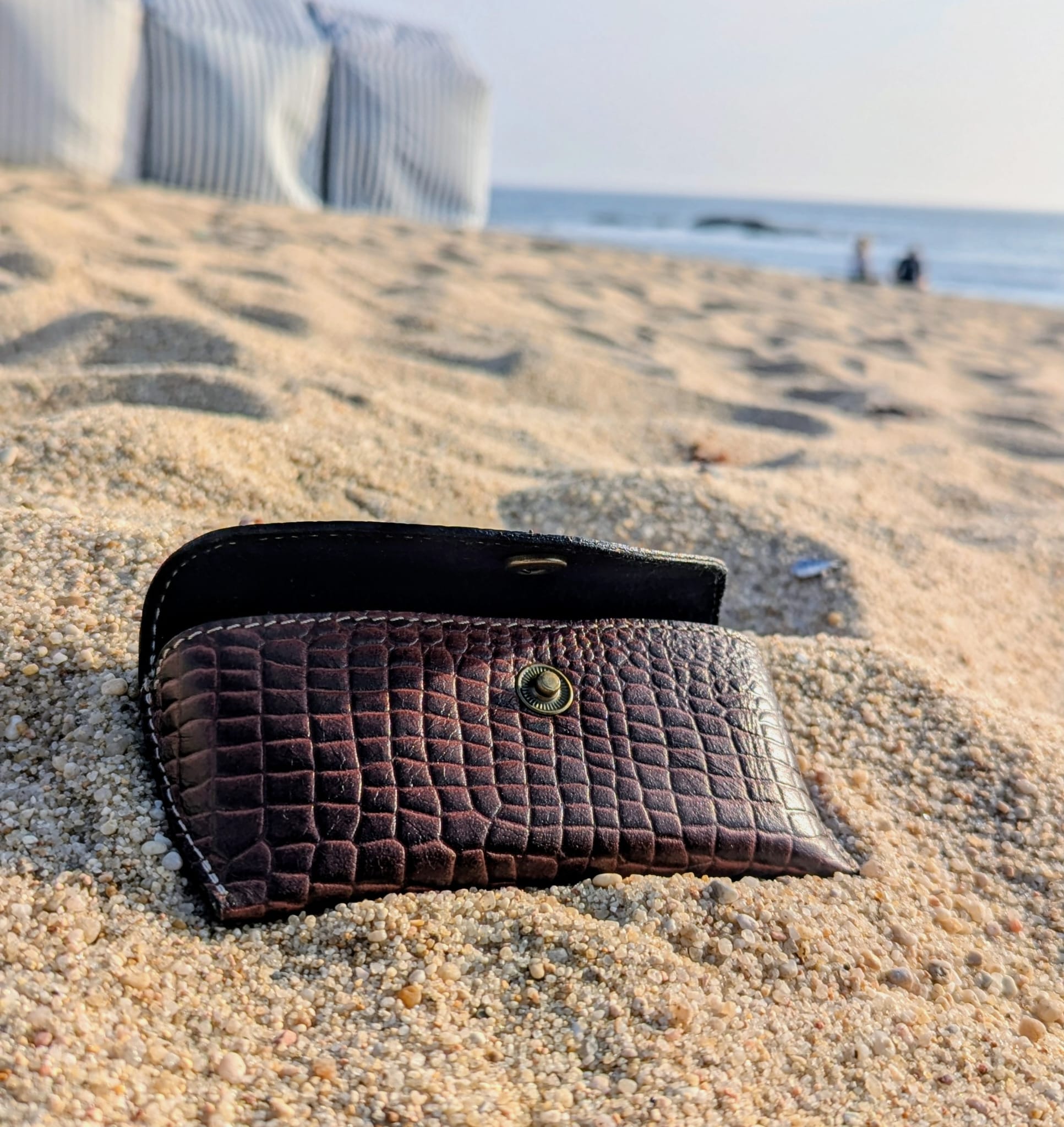 Handcrafted Crocodile Embossed Leather Glasses Case – Vintage Brown Eyewear Holder