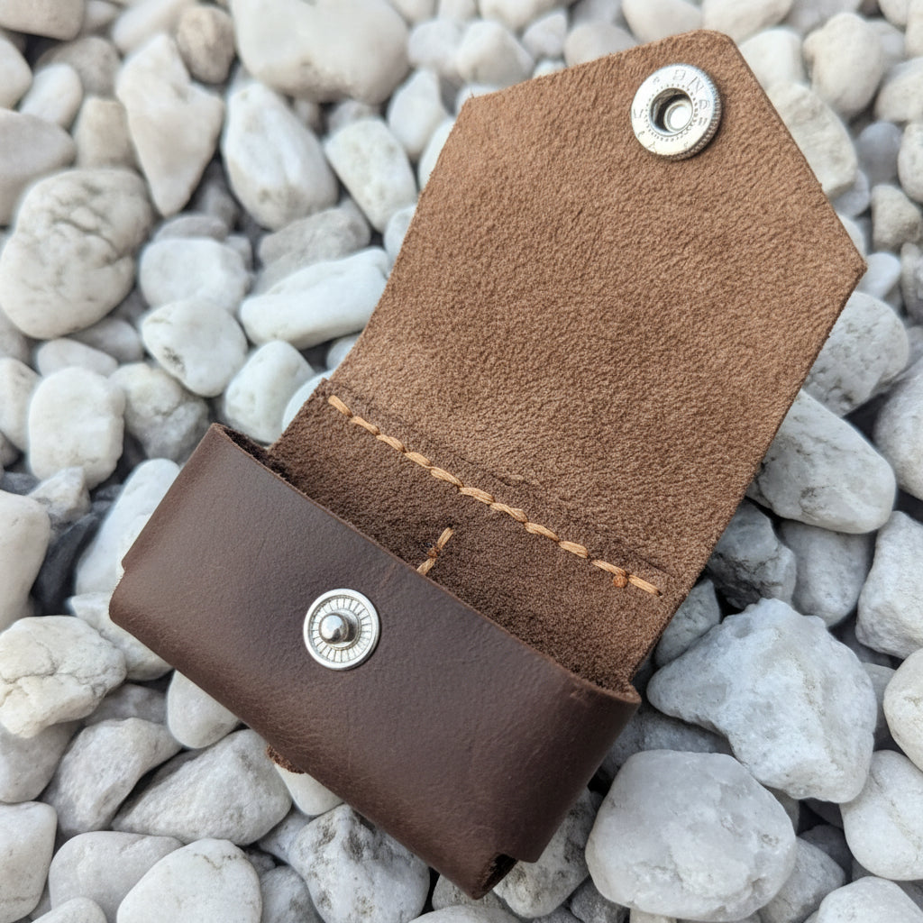 Handmade Leather AirPods Gen 4 Pouch | Bolsa elm Courol Genuine