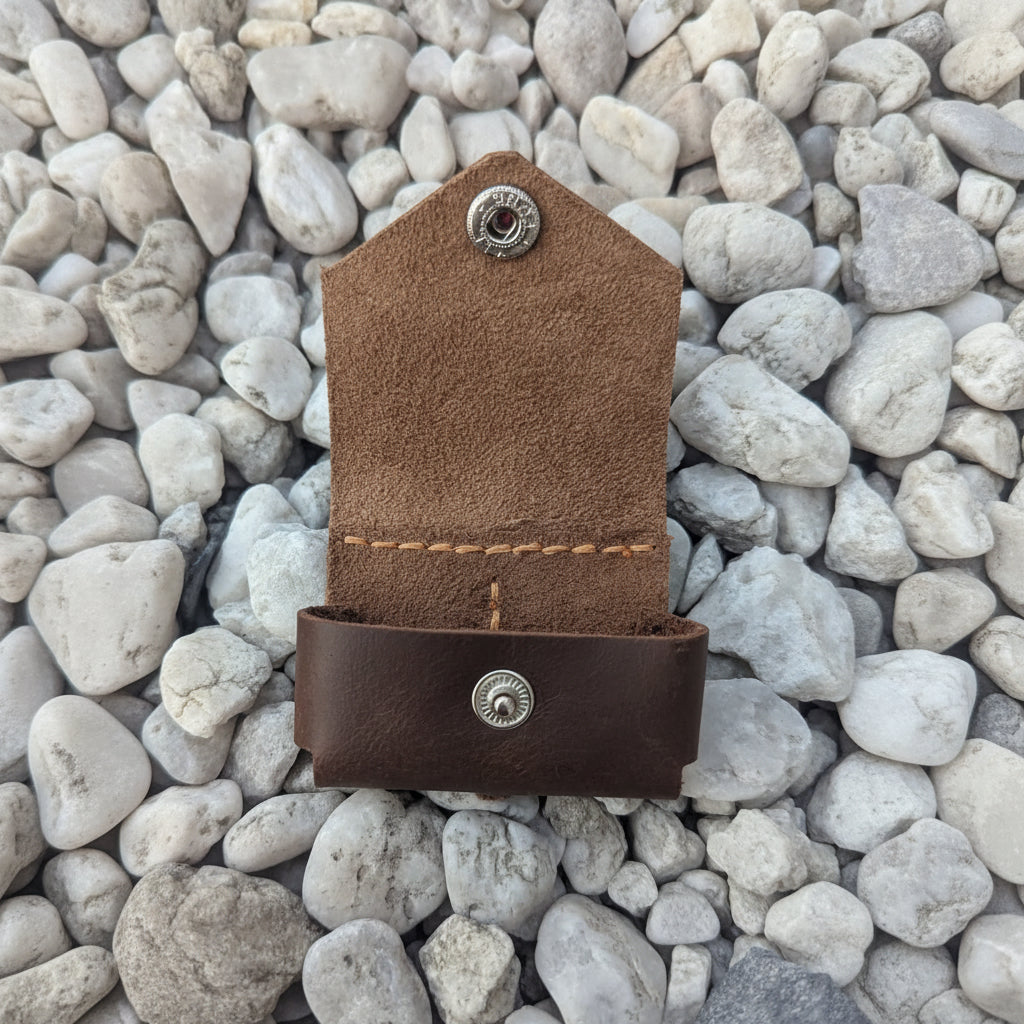 Handmade Leather AirPods Gen 4 Pouch | Bolsa elm Courol Genuine