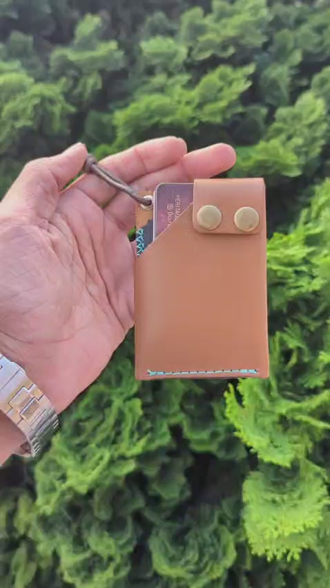 Handmade Tan Leather Wallet & Card Holder with Pull Tab | DOURO