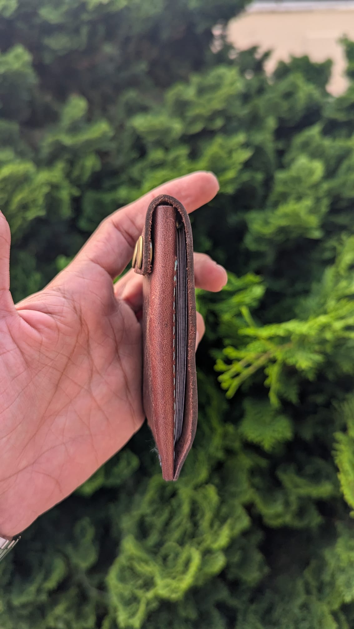Minimalist Leather Pull Tab Wallet with Snap Button