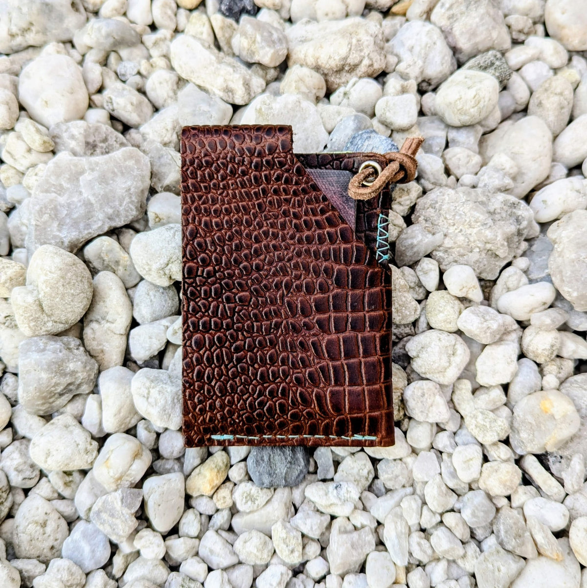Douro Leather Croco Embossed Pull tab Minimalist Pocket Size Wallet.