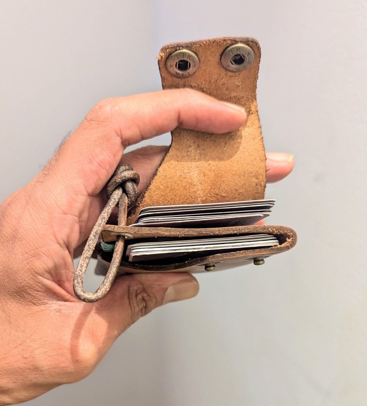 Handmade Tan Leather Wallet & Card Holder with Pull Tab | DOURO