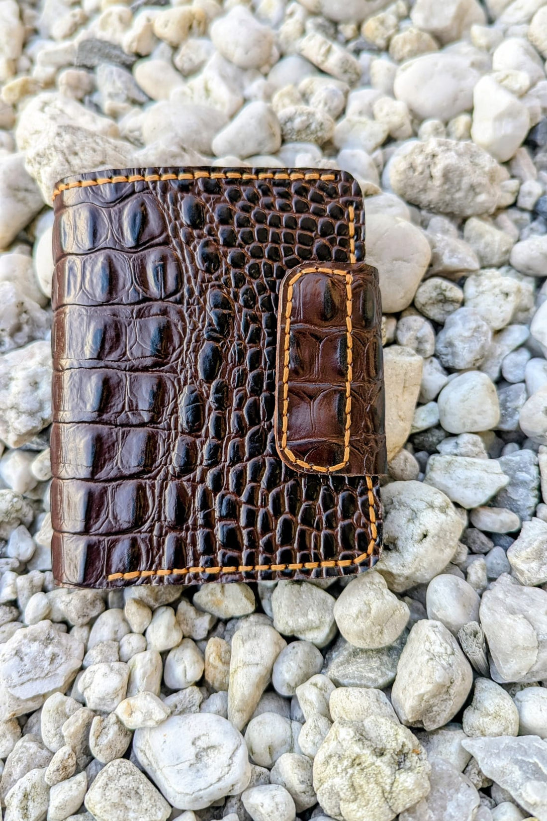 Douro Leather Alligatorer Style Button Closure Bifold Leather Wallet.