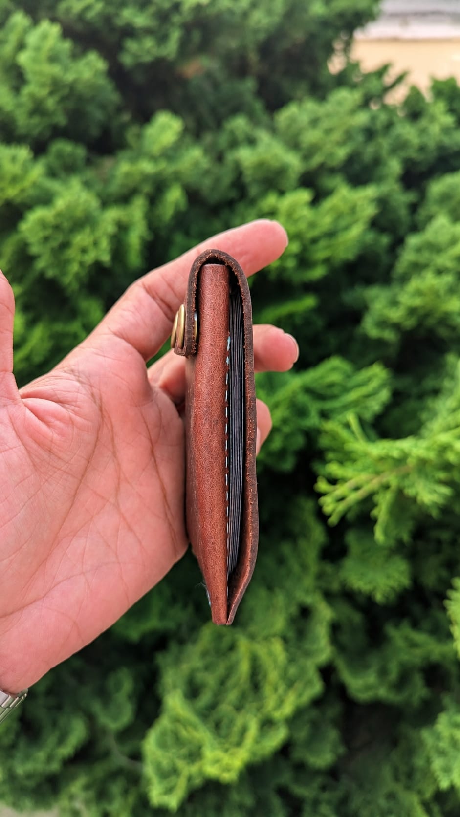 Minimalist Leather Pull Tab Wallet with Snap Button