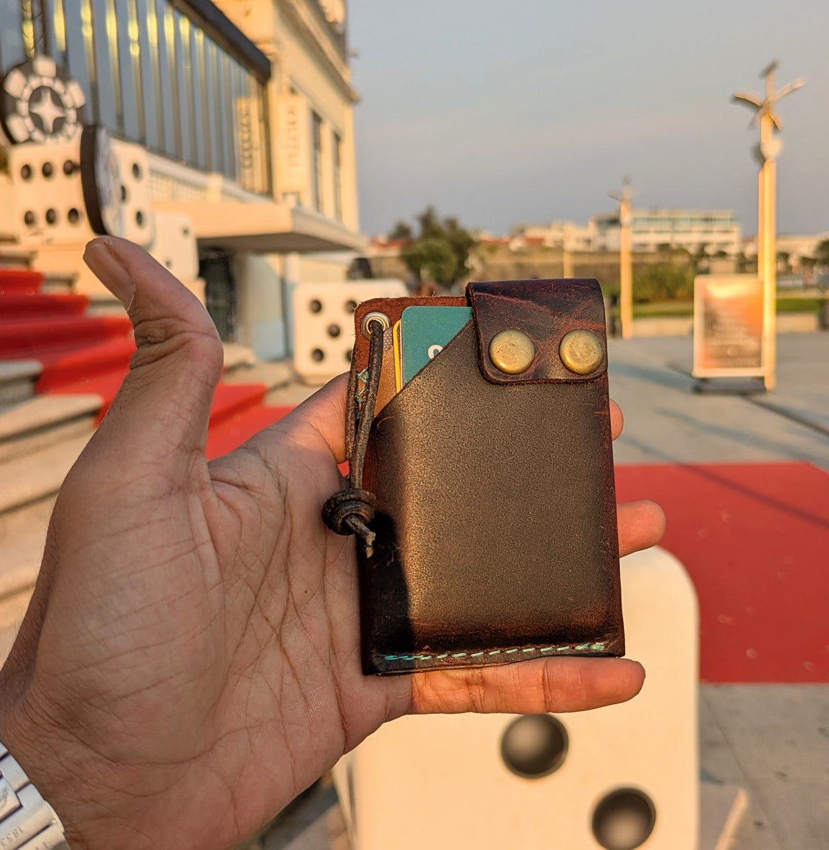 Minimalist Leather Pull Tab Wallet with Snap Button