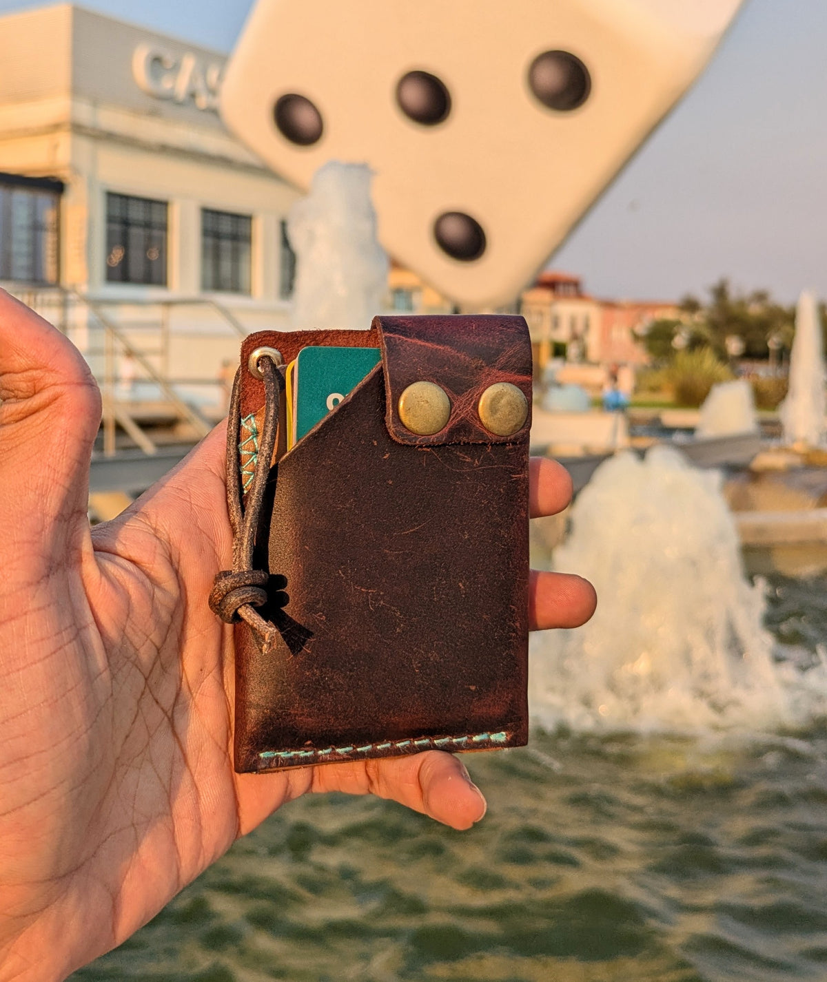 Minimalist Leather Pull Tab Wallet with Snap Button